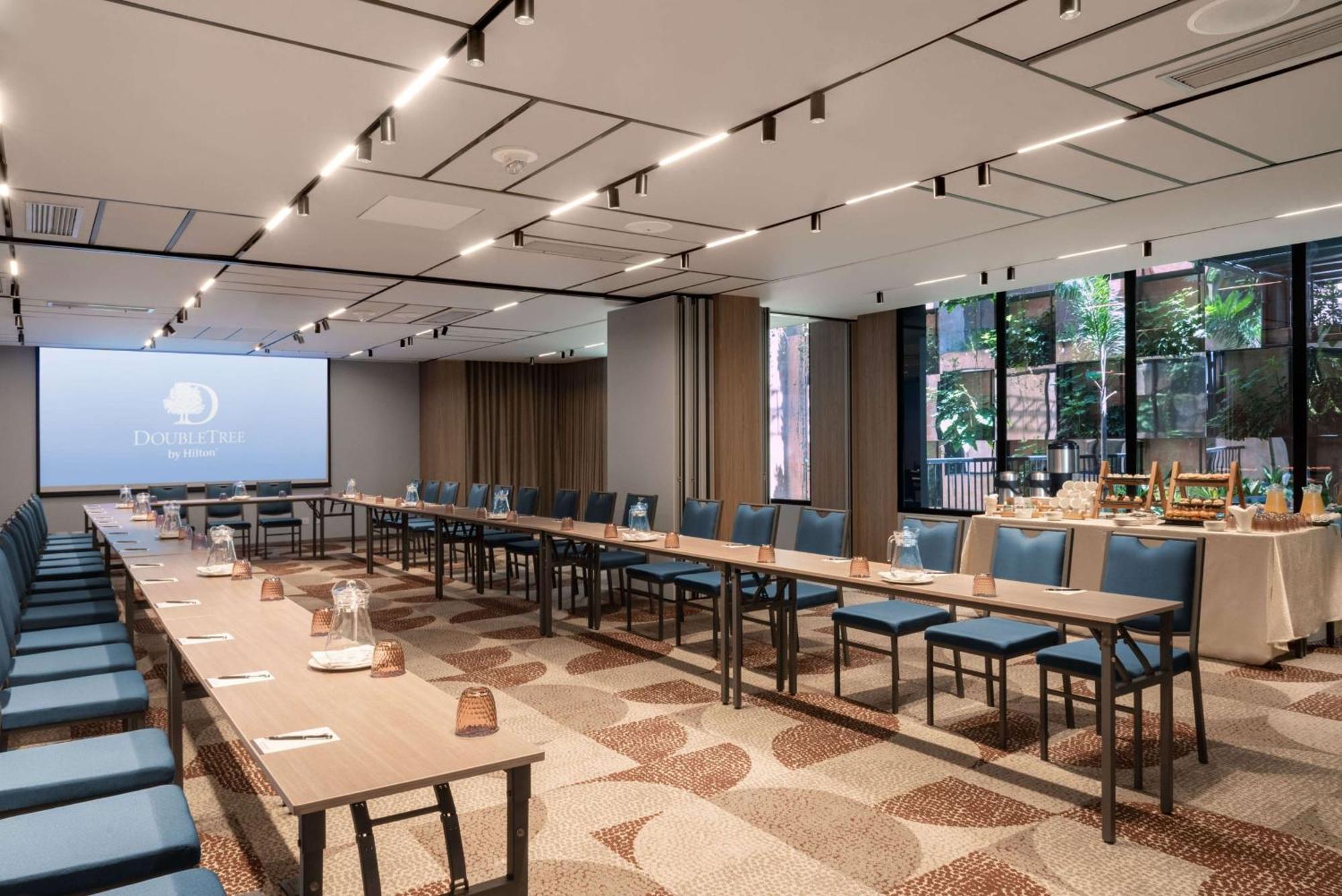 ホテル Doubletree By Hilton Lima San Isidro エクステリア 写真